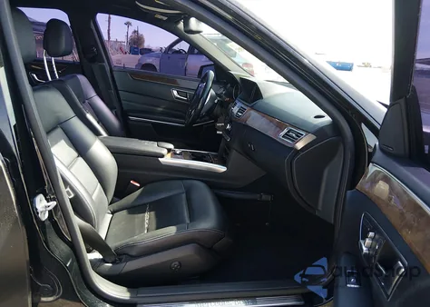 2014 Mercedes-Benz E 350 z USA, uszkodzony, nr VIN WDDHF5KB6EA811547